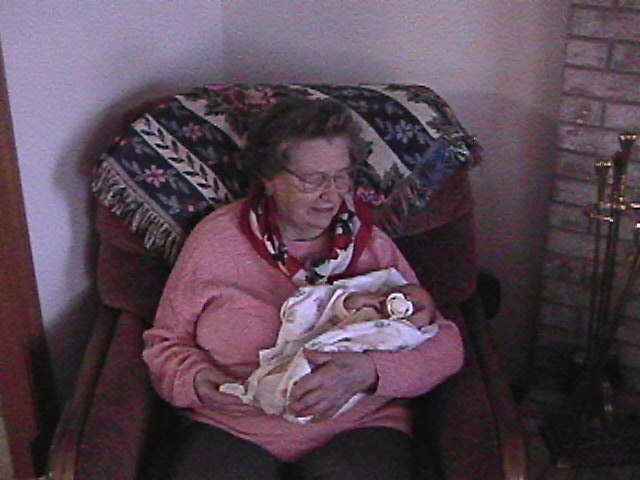 Grandma%20Bertha%2001-2-1(17-20).jpg
